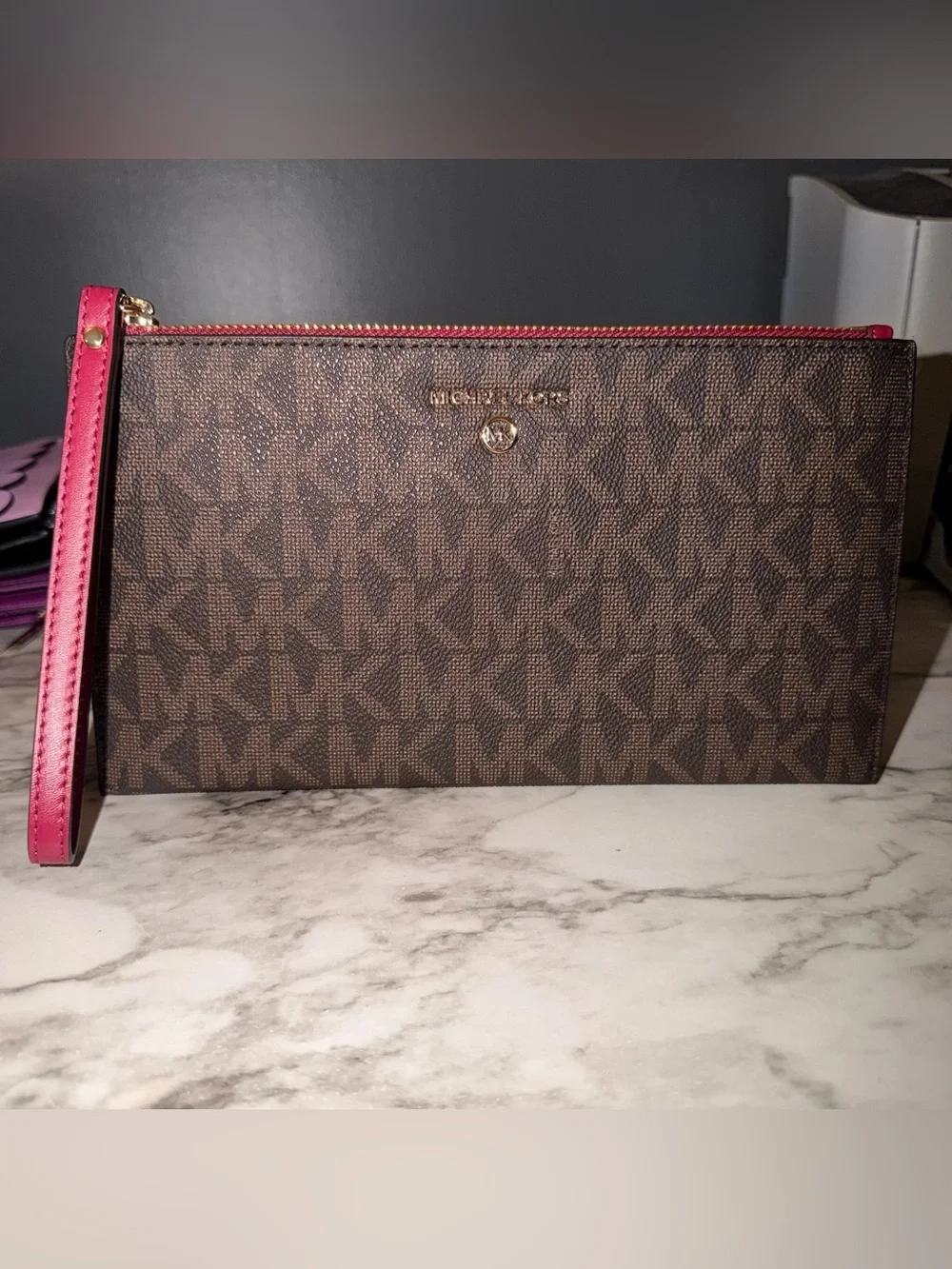 Michael Kors jet set large clutch (berry)